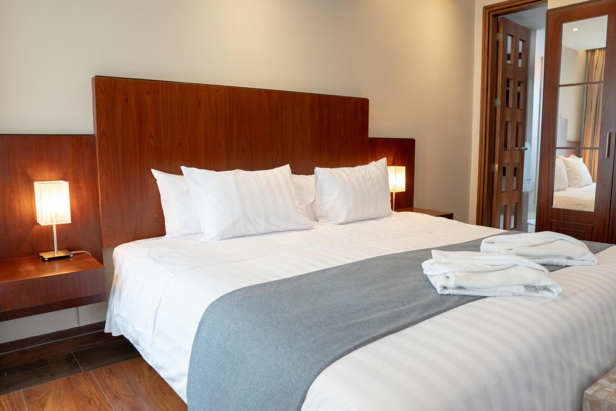 Parc Royale Suites Hotel Cuenca Eksteriør bilde