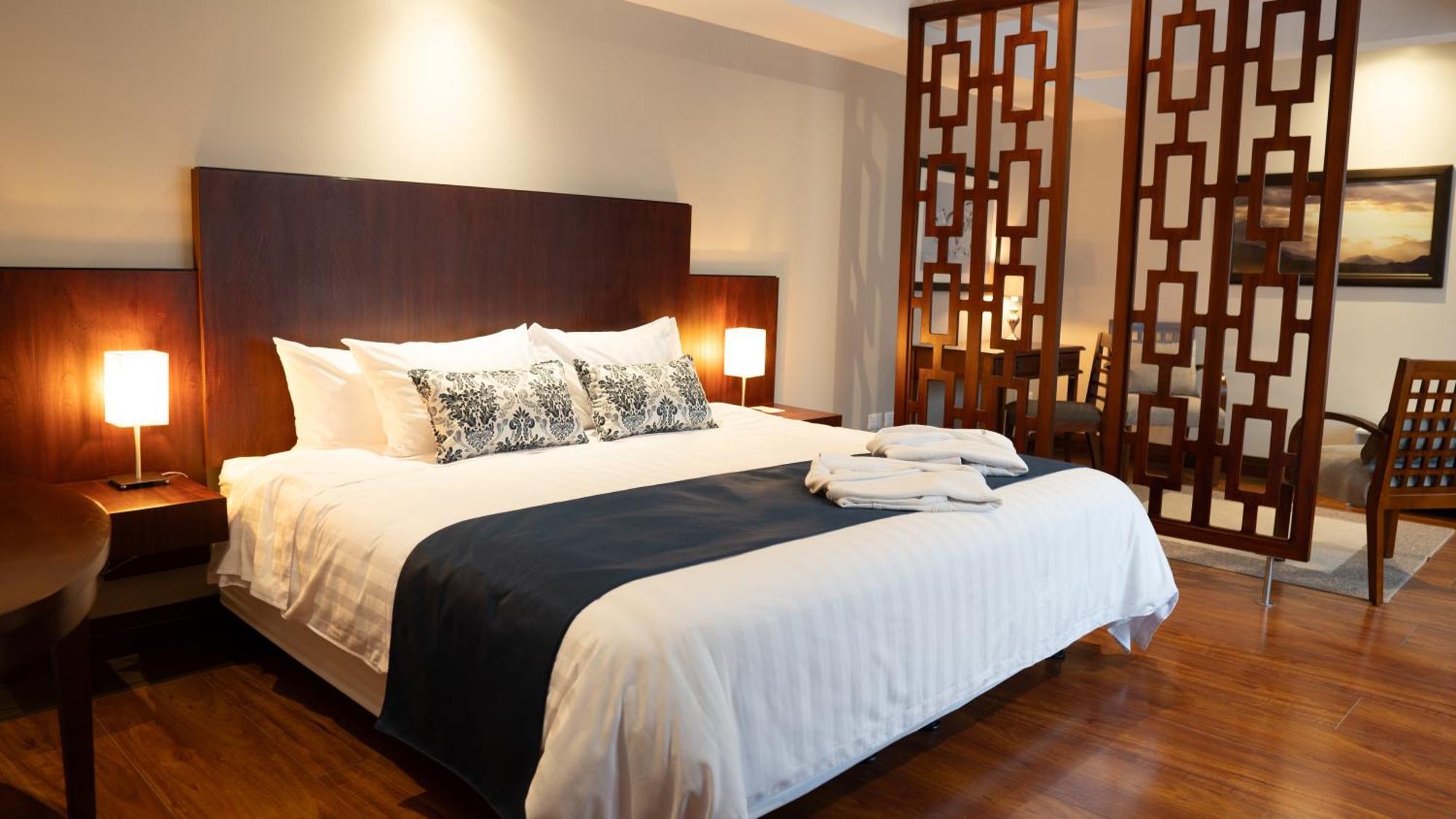 Parc Royale Suites Hotel Cuenca Eksteriør bilde